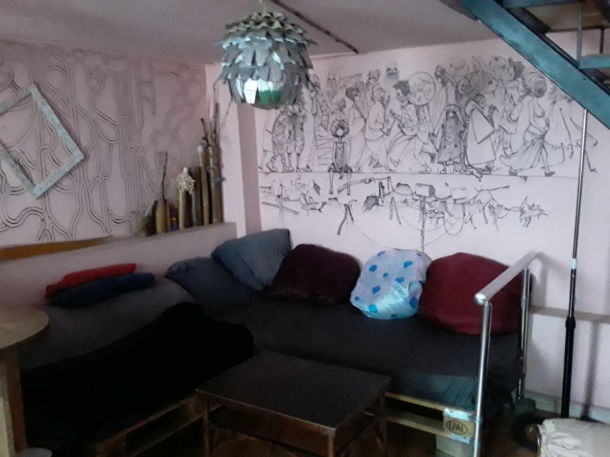 Hostel Retro Batumi Exteriör bild
